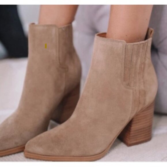 Marc Fisher Oshay Beige Suede Western Chelsea Booties | 8 / 8.5 - Picture 2 of 11